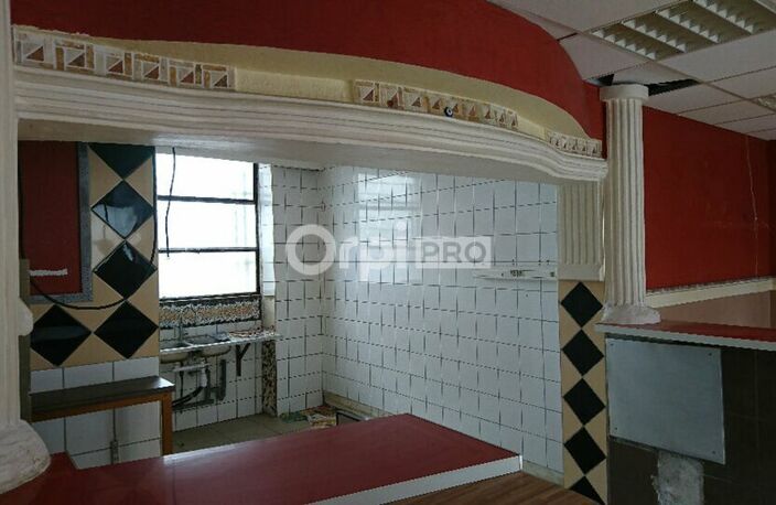 LOCAL COMMERCIAL A VENDRE — photo 2