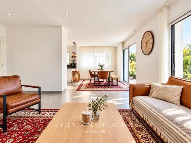MAISON CONTEMPORAINE - 160 M² - SAINT AVE — photo du bien