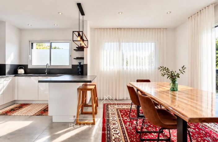 MAISON CONTEMPORAINE - 160 M² - SAINT AVE — photo 3