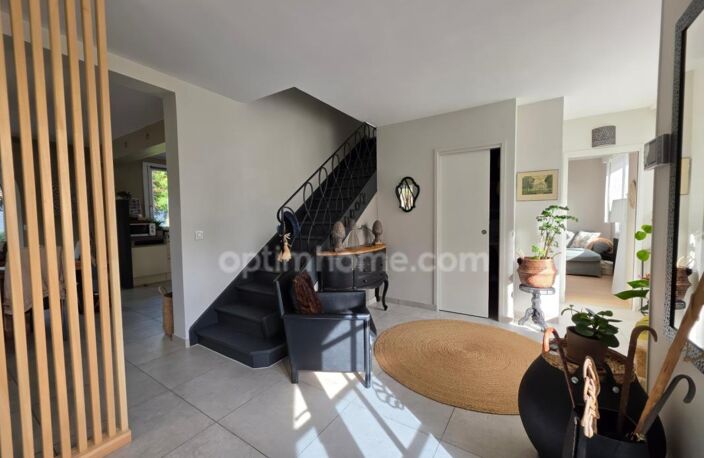 MAISON INDIVIDUELLE RENOVEE 120 m² 3 CH GARAGE JARDIN — photo 3