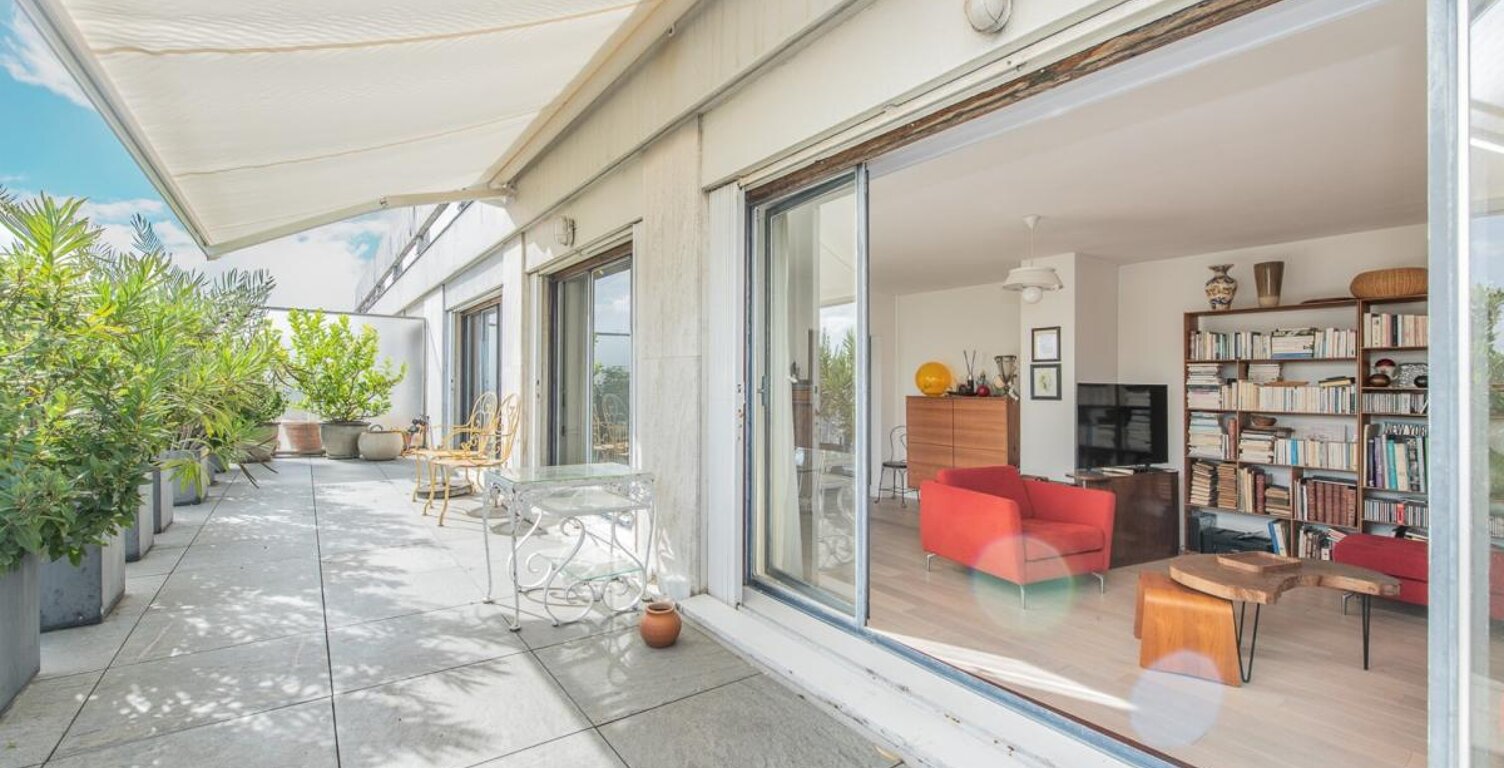 EXCLUSIVITÉ – APPARTEMENT DERNIER ÉTAGE | TERRASSE DE 38 m² | VUE SUR LES TOITS DE PARIS — photo 1