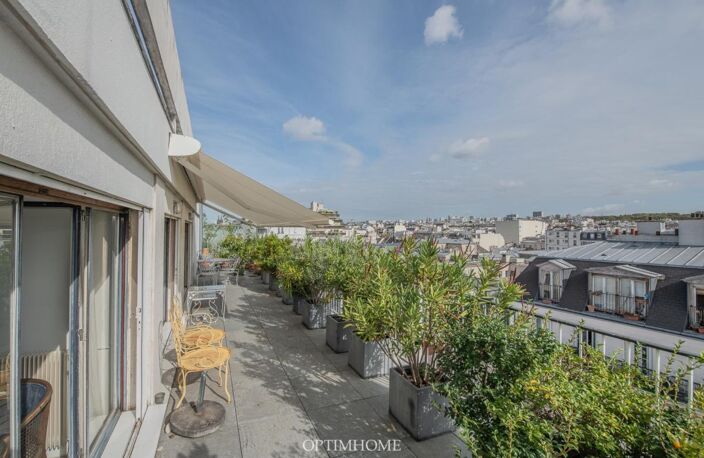 EXCLUSIVITÉ – APPARTEMENT DERNIER ÉTAGE | TERRASSE DE 38 m² | VUE SUR LES TOITS DE PARIS — photo 2
