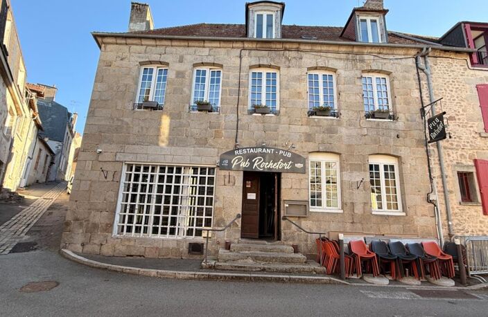 OPPORTUNITE ! Restaurant de caractère, avec fonds et murs, adresse emblématique, à vendre au coeur de Guéret 415 000 € — photo 2