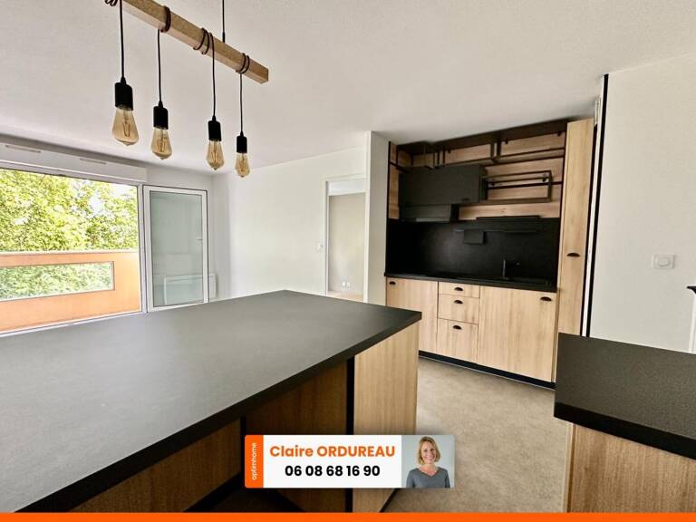 T1 bis 34 m² avec balcon, parking et piscine – Mérignac Peychotte — photo 1