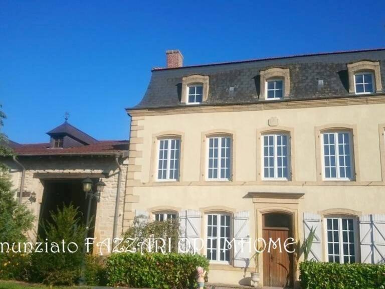 EXCLUSIVITÉ – Propriété de caractère / Petit château du XVIIIᵉ siècle à Mouzay (55) – 503 m² habitables – Proche Belgique, Luxembourg et Verdun — photo 1
