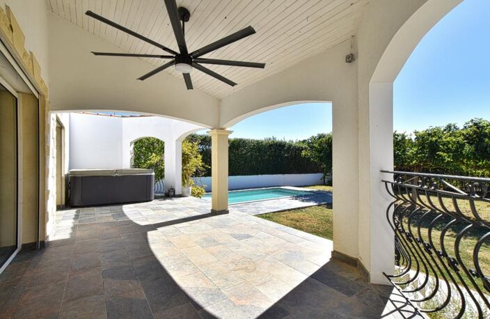 Villa de plain-pied avec piscine et appartement indépendant au calme — photo 2