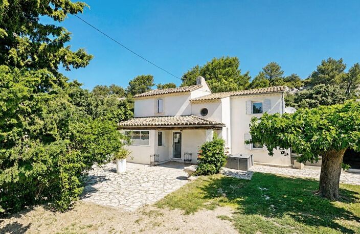 MÉRINDOL (84) | Propriété isolée et au calme absolu : 10 pièces, 6 chambres dont 3 chambres d'hôtes — photo 4
