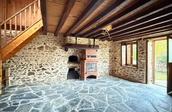 Ensemble de 2 maisons mitoyennes en pierre 209m² + grange, terrain 2000m² 79 500 € — photo 2