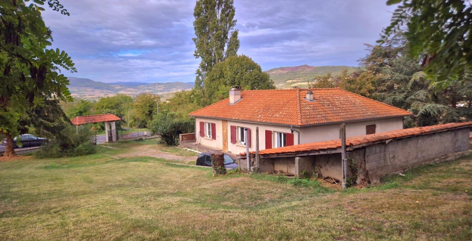 Maison à vendre 5 pièces VIC LE COMTE (63) — photo 1