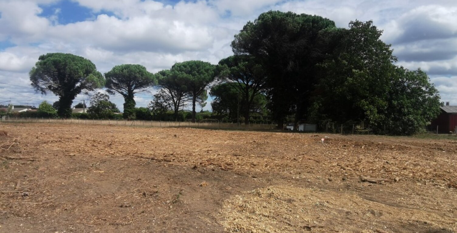 Terrain à bâtir à Saint-Maixant (33490) — photo 1