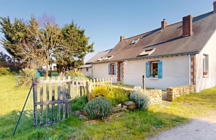 MAISON EN PIERRE 4 CHAMBRES + DEPENDANCES + 4.5 ha AVEC ÉTANG — photo 3
