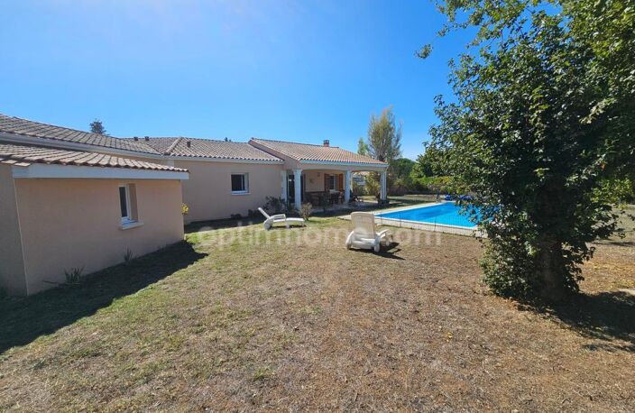 Superbe pavillon récent de 162 m² avec piscine et grand terrain — 4 chambres dont suite parentale PROCHE SAINT YRIEIX, ASNIERES SUR NOUERE (16) — photo 2