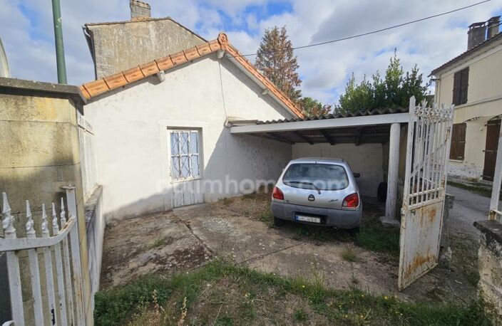 Opportunité rare à Ruelle-sur-Touvre — Garage 30 m² avec extérieur ou projet de conversion en logement d’habitation (16) — photo 2