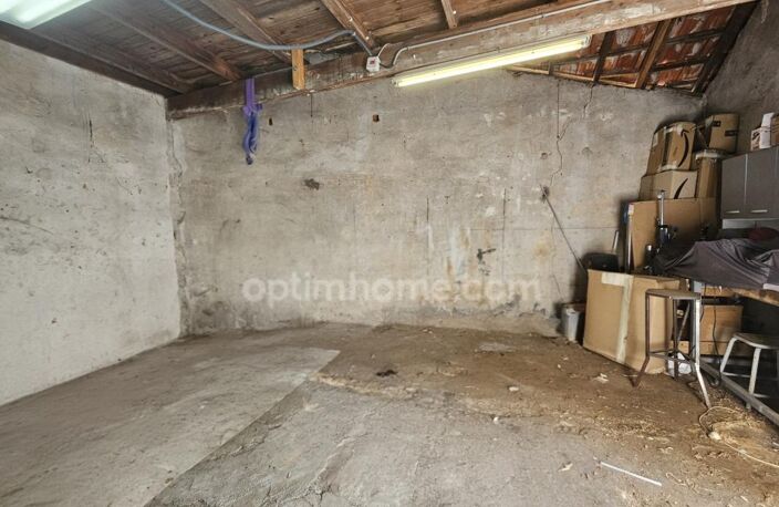 Opportunité rare à Ruelle-sur-Touvre — Garage 30 m² avec extérieur ou projet de conversion en logement d’habitation (16) — photo 3