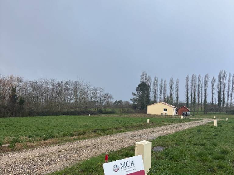 Terrain à bâtir à Beauziac (47700) — photo 1