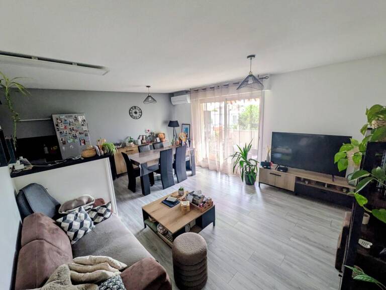Appartement À Vendre — photo 1