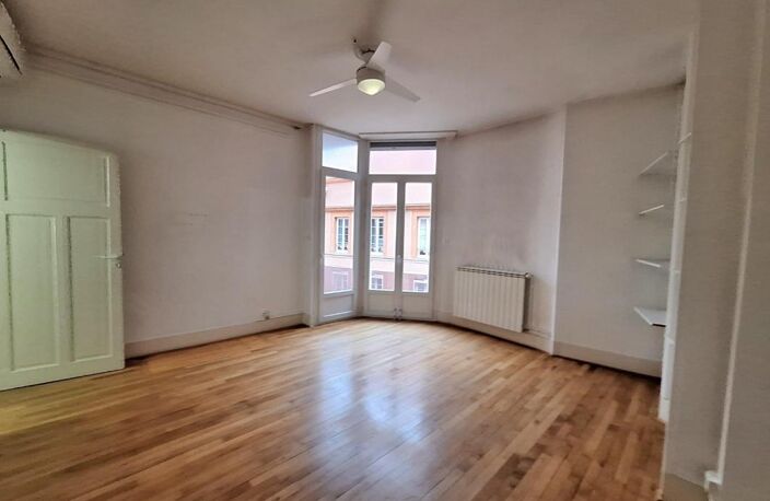 Location T4 de 119 m² Grand rond avec climatisation, ascesneur et balcon — photo 5