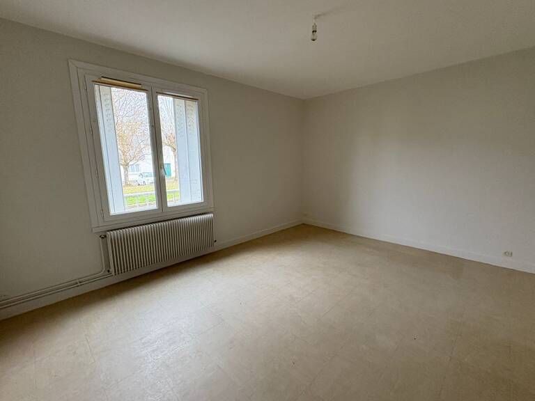 St Paterne Racan - appartement T3 — photo 1