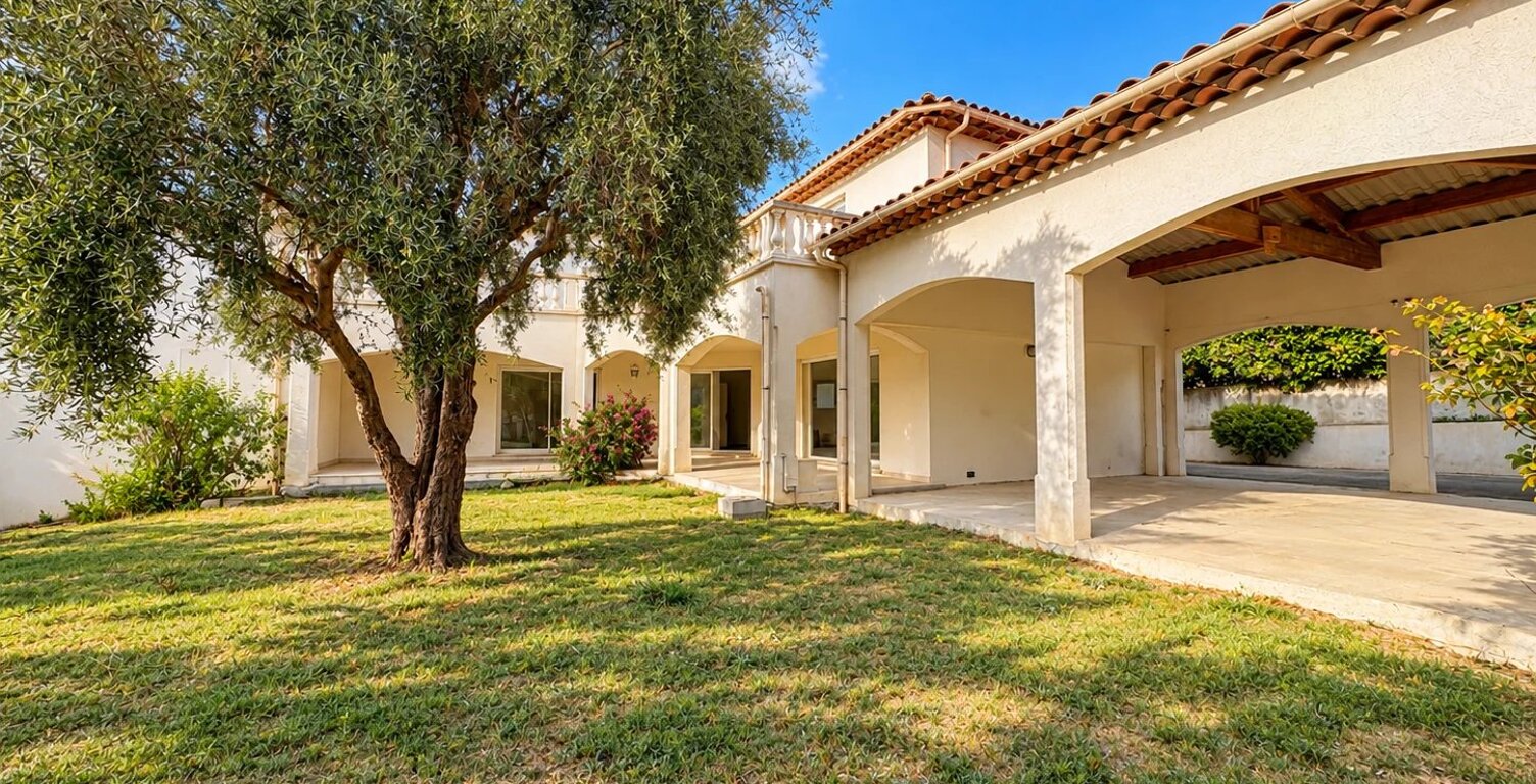 LE CLOS DES MIMOSAS - Propriété 229m² avec 2 appartements second — photo 1