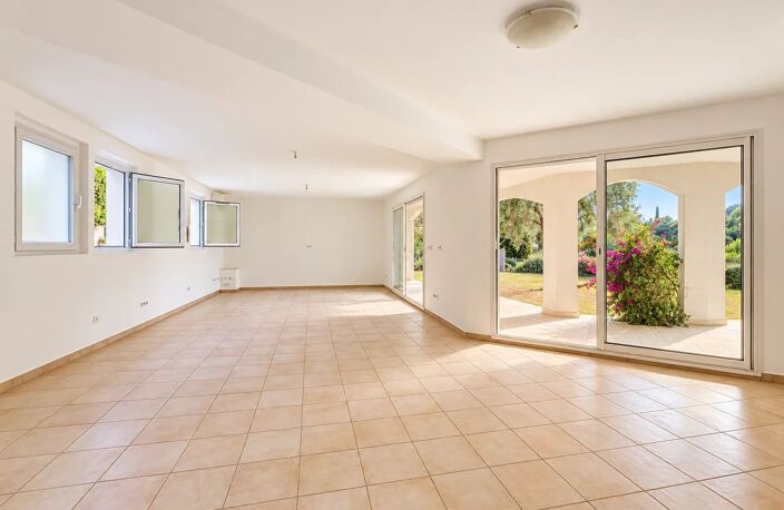 LE CLOS DES MIMOSAS - Propriété 229m² avec 2 appartements second — photo 3