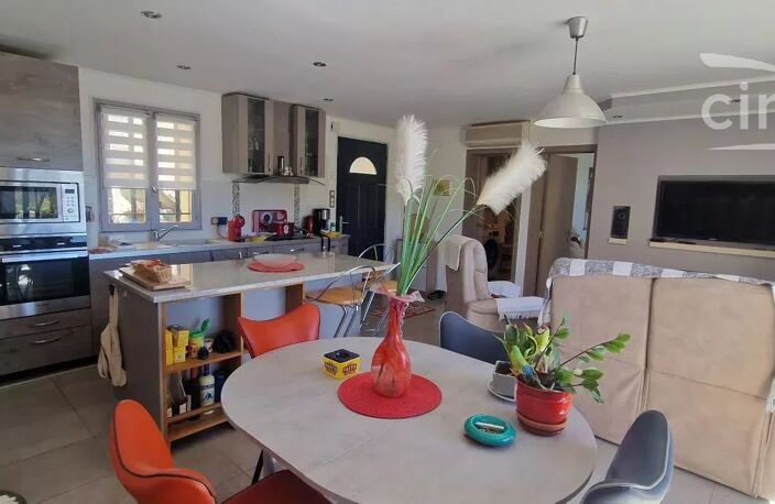 MAISON DE VILLAGE AVEC PISCINE — photo 2