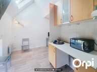 Studio semi meublé à louer – Ville haute de Saint-Flour — photo 2