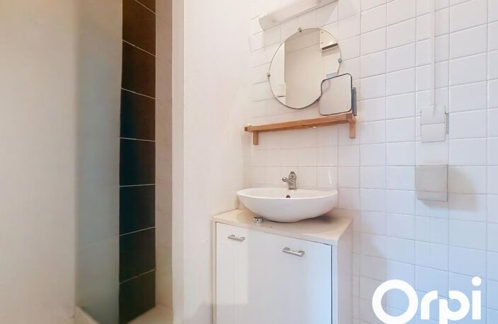 Studio semi meublé à louer – Ville haute de Saint-Flour — photo 4
