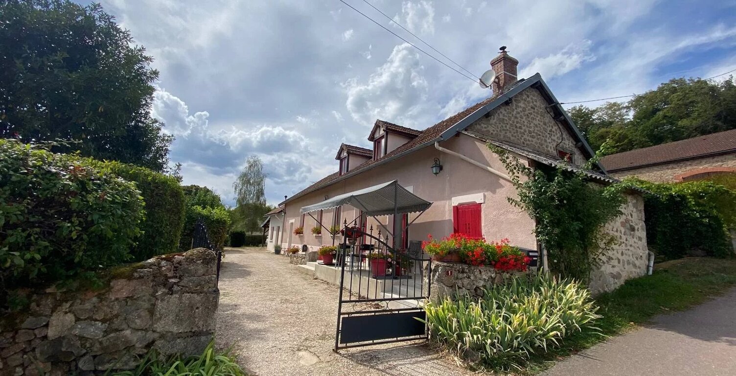 Maison rénovée de 5 pièces au calme, sans vis-à-vis – À 5 min du — photo 1
