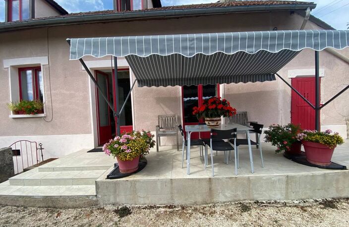 Maison rénovée de 5 pièces au calme, sans vis-à-vis – À 5 min du — photo 3