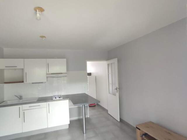 Appartement À Vendre — photo du bien