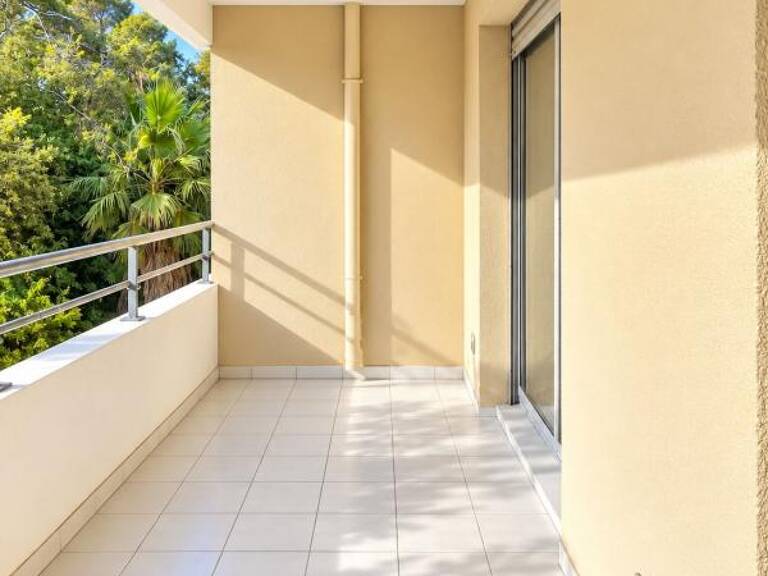 Appartement À Louer — photo 1
