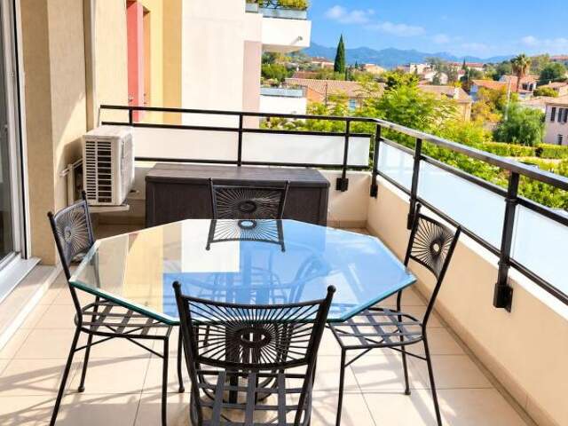 Appartement À Louer — photo du bien