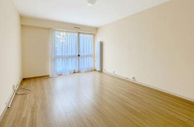 Appartement À Vendre — photo du bien