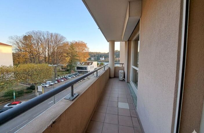 Appartement À Louer — photo 2