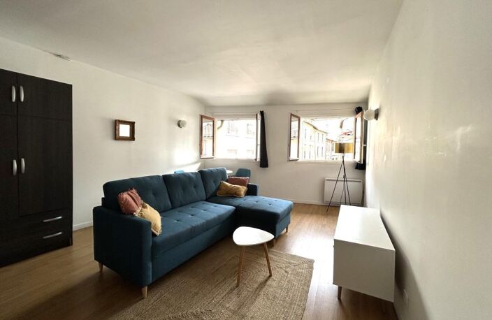 Appartement À Vendre - EXCLUSIVITÉ ORPI — Duplex meublé T2 de 53 m² (33,20 m² Carrez) au cœur de Vienne — photo 2