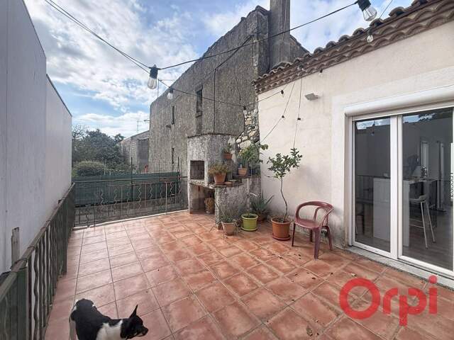 Appartement T2,  À Vendre avec une terrasse et un balcon — photo du bien