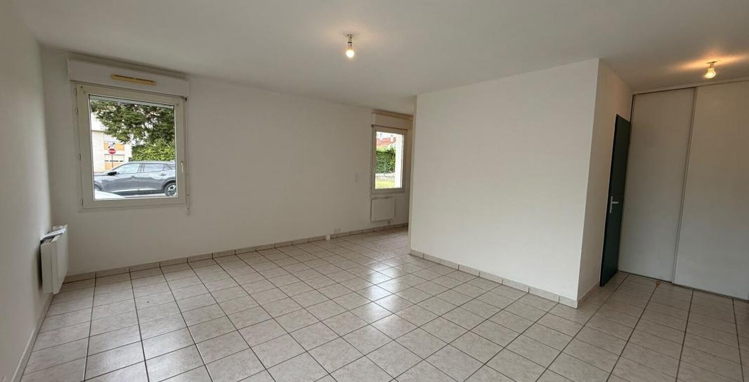 Studio À Louer 31m² parking terrasse — photo 1