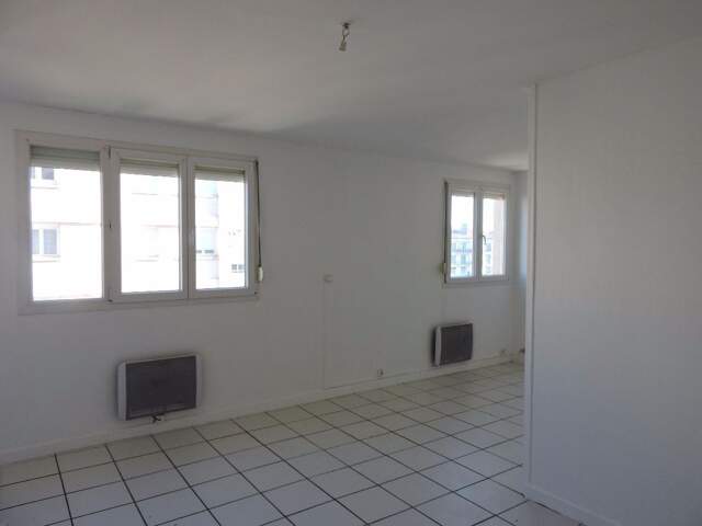 LOCATION d'un appartement 2 pièces (48 m²) à LAXOU — photo du bien