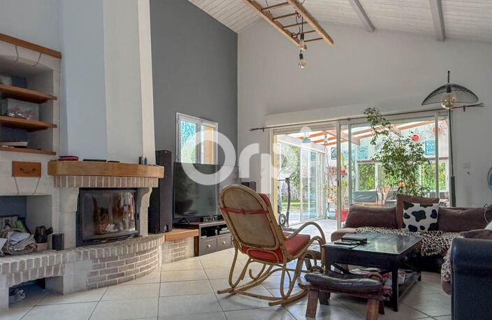 Maison charentaise en excellent état avec 60 m² de garage — photo 4