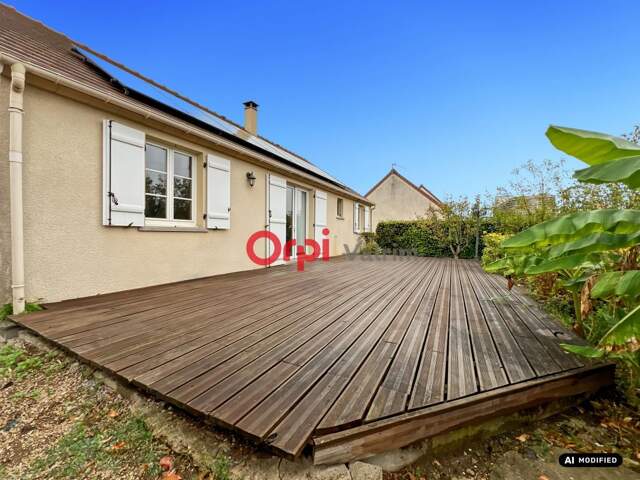 À Beaugency : Maison 4 chambres avec piscine et belle terrasse — photo du bien