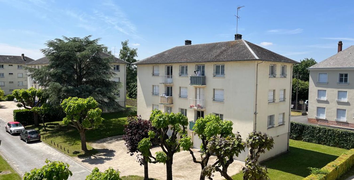   Beaugency centre : T3 lumineux et prêt à vivre avec garage ! — photo 1