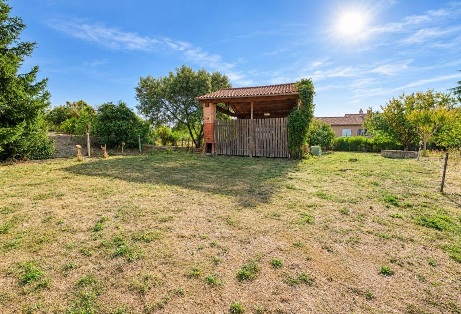 TERRAIN À BÂTIR DE 686 M² AVEC HANGAR – ROUFFIAC-TOLOSAN — photo 1