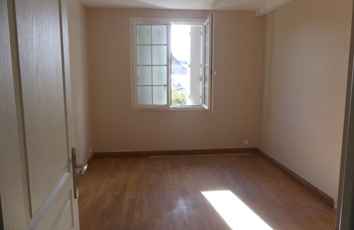 Maison de 107m2 à louer sur Saint-Genouph — photo 3