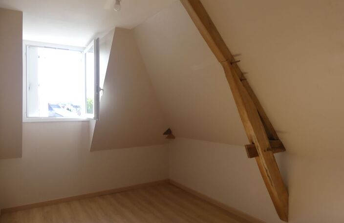 Maison de 107m2 à louer sur Saint-Genouph — photo 5