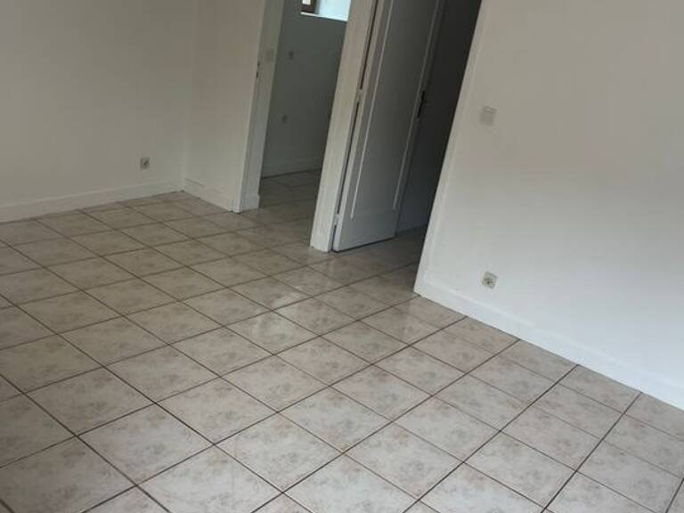 Appartement de 30m2 à louer sur Villeneuve-sur-Yonne — photo 1
