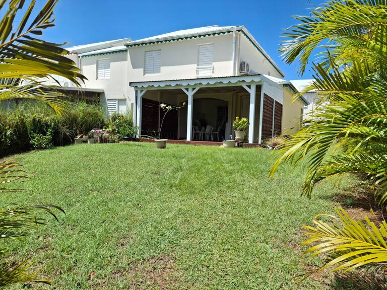 Exclusivité - Maison à vendre 3 pièces BAIE MAHAULT (971) — photo 1