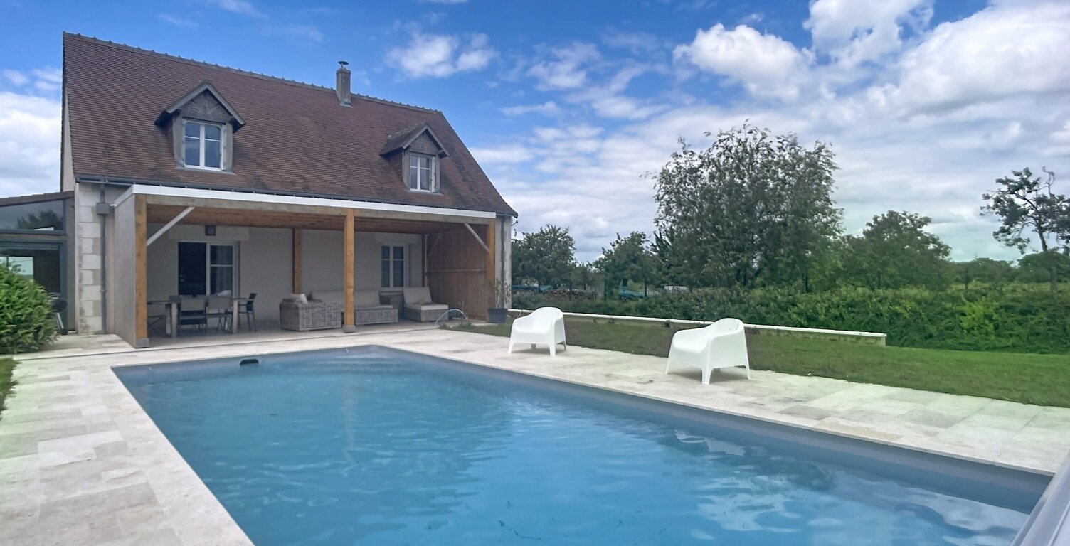 "Le charme d'une propriété familiale au cœur de la campagne tourangelle" — photo 1