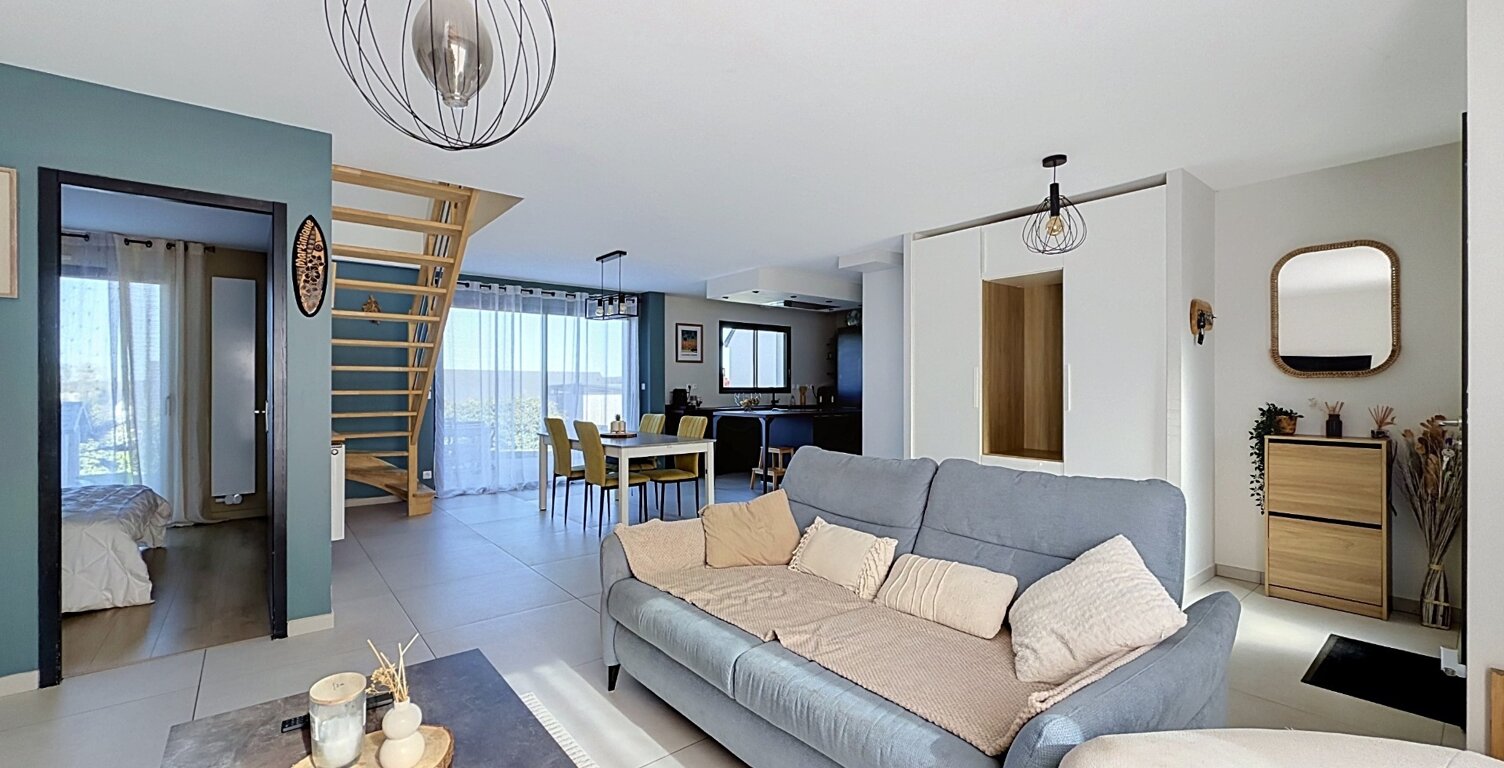 INDRE ET LOIRE, MONNAIE 10 KMS DE Tours, maison de 120 m2 avec jardin, 3 chambres et bureau — photo 1