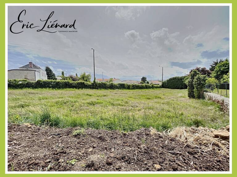 Dpt Deux Sèvres (79), à vendre proche de SAINT MAIXENT L'ECOLE terrain — photo 1