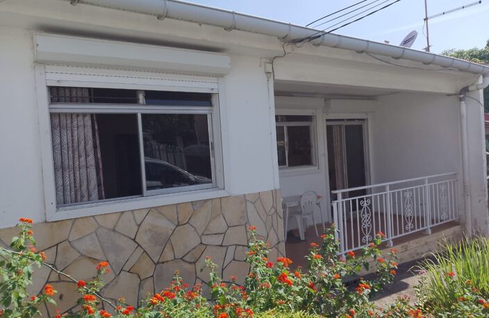 Jolie MaisonF4 avec jardin, vue mer sur la commune de Trois rivières — photo 4